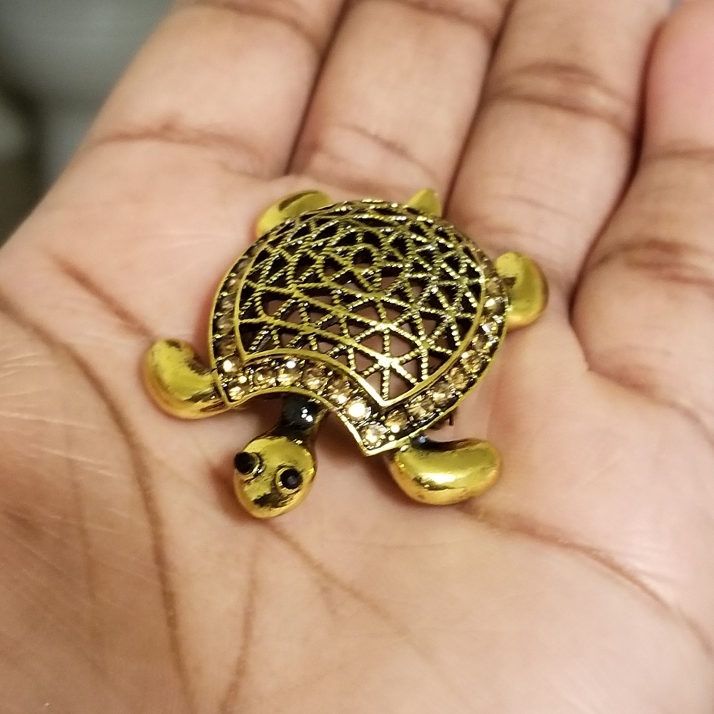 Vintage Antique Appeal Tortoise Brooch Sea Turtle Lapel Pin